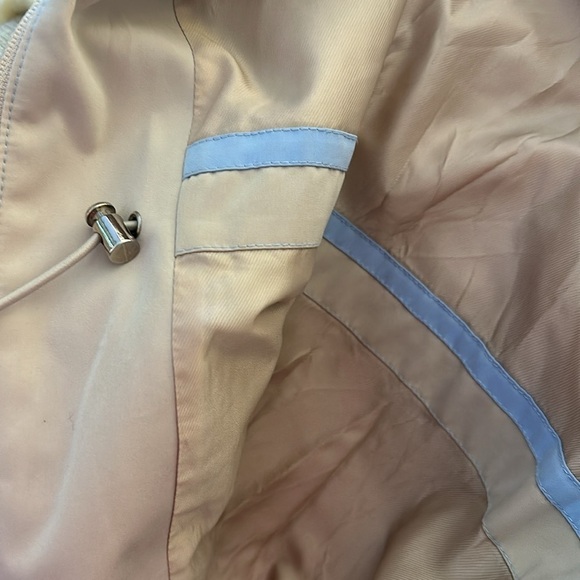 Women’s Liz Claiborne Tan Polyester Hooded Windbreaker Rain Jacket Size Small - Picture 10 of 13